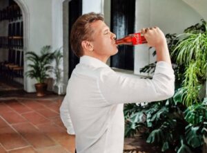 COCA-COLA Y LUIS MIGUEL ESTRENAN EL COMERCIAL QUE CELEBRA 100 AÑOS DE HISTORIA JUNTO A MÉXICO