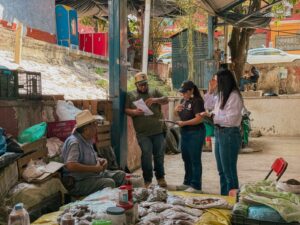 RUBÉN HERNÁNDEZ FORTALECE EL DIÁLOGO CON COMERCIANTES DEL MERCADO MUNICIPAL Y ANUNCIA JORNADA INTEGRAL DE LIMPIEZA