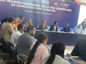 EN REPRESENTACIÓN DE LA PRESIDENTA MUNICIPAL DE PINAL DE AMOLES LUPITA RAMÍREZ, EL REGIDOR SÍNDICO ADRIÁN LONGORIA