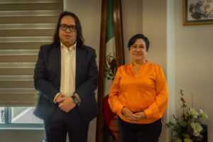 EL FISCAL GENERAL DEL ESTADO, VÍCTOR ANTONIO DE JESÚS HERNÁNDEZ, SOSTUVO UNA REUNIÓN DE TRABAJO CON LA SECRETARIA DE SALUD DEL ESTADO DE QUERÉTARO, DRA. MARÍA MARTINA PÉREZ RENDÓN,