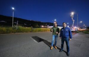 FELIFER MACÍAS SUPERVISA LA INSTALACIÓN DE 330 NUEVAS LUMINARIAS EN EL LIBRAMIENTO NORPONIENTE
