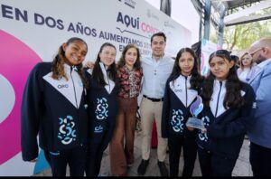 RECONOCEN FELIFER MACÍAS Y MAURICIO KURI A ATLETAS Y ENTRENADORES MEDALLISTAS DE LA OLIMPIADA NACIONAL CONADE 2026