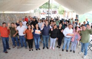 ENTREGA GASPAR TRUEBA TINACOS