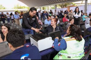 CHEPE GUERRERO ACERCA TRÁMITES Y SERVICIOS A LA COMUNIDAD DE SAN RAFAEL