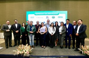 ENTREGA MARCO DEL PRETE DISTINTIVO SER EN SAN JUAN DEL RÍO