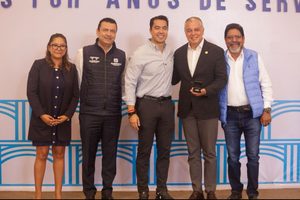 RECONOCE FELIFER MACÍAS LA VOCACIÓN, TRAYECTORIA Y COMPROMISO DE LAS Y LOS TRABAJADORES MUNICIPALES