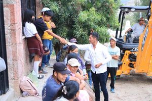PAVIMENTACIÓN CON EMPEDRADO EMPACADO CON MORTERO EN CALLE EL SAVILAR EN TOLIMÁN