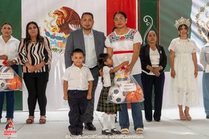 ARROYO SECO CONMEMORA LA INDEPENDENCIA DE MÉXICO CON ACTO CÍVICO POR EL 216° ANIVERSARIO