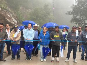ENTREGAN 2ª ETAPA DE RAMPA DE CONCRETO EN CAMINO PUERTO DE LOS VELÁZQUEZ- LA BARRANCA: 5 AÑOS DE RESULTADO.
