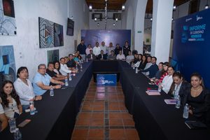 EN SU QUINTO INFORME DE GOBIERNO ROBERTO CABRERA SE REÚNE CON EL SECTOR RESTAURANTERO