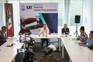 COMISIÓN DE PUNTOS CONSTITUCIONALES RECIBE A REPRESENTANTES DE AYUNTAMIENTOS  