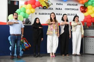 ENCABEZA SONIA ROCHA INICIÓ DE CICLO ESCOLAR EN EL COLEGIO AGRIPINA MONTES EN COLÓN