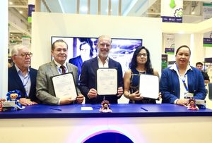 ATESTIGUA MARCO DEL PRETE FIRMA DE MOU PARA CAPACITAR AL TALENTO LOCAL