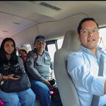 CHEPE GUERRERO SE SUBE A MOVIVAN Y ESCUCHA A SUS USUARIAS