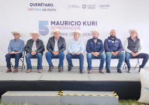 ENTREGA DE 119 TONELADAS DE SEMILLA DE AVENA EN AMEALCO