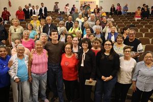 RECIBE SEDIF AL HAY FESTIVAL QUERÉTARO EN PLAN VIDA Y EN EL CAS CARMELITA BALLESTEROS