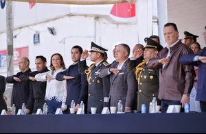 FELIFER MACÍAS, EN EL DESFILE CÍVICO MILITAR POR LA INDEPENDENCIA DE MÉXICO