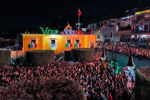 RODRIGO MONSALVO ENCABEZA CEREMONIA DEL GRITO DE INDEPENDENCIA EN LA CAÑADA