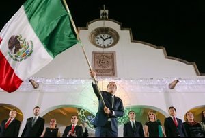 CHEPE GUERRERO ENCABEZA EL GRITO DE INDEPENDENCIA EN CORREGIDORA