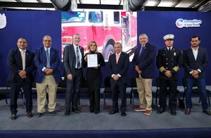 CORREGIDORA RECIBE EQUIPAMIENTO DE PROTECCIÓN Y  UN CAMIÓN DE BOMBEROS POR PARTE  DE LA CIUDAD DE  LAREDO, TEXAS