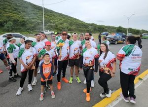 ÓSCAR PÉREZ MARTÍNEZ RECIBE EL FUEGO PATRIO PARA TRASLADARLO A NUESTRO QUERIDO AMEALCO