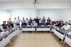 SECRETARIO DE DESARROLLO SOCIAL SE REÚNE CON PRESIDENTES MUNICIPALES