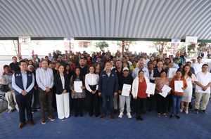 BENEFICIA GOBIERNO DEL ESTADO A FAMILIAS DE CADEREYTA CON TÍTULOS DE PROPIEDAD