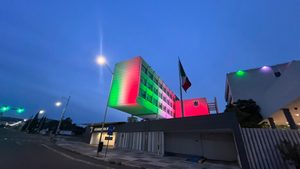 LA SEDE DEL PODER LEGISLATIVO SE ILUMINA