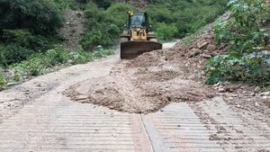 ATIENDE CEI CONTINGENCIAS EN CAMINOS DE LA SIERRA GORDA Y EL SEMIDESIERTO QUERETANO