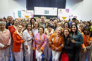 ADRIANA MEZA PARTICIPA EN EL 10.º CONGRESO DE CEFIM EN SAN JUAN DEL RÍO