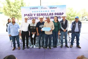 JAIRO MORALES REFUERZA APOYO AL CAMPO CON ENTREGA DE GRANO PARA CONSUMO HUMANO EN HUIMILPAN