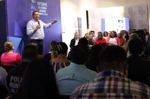 SOSTIENE ROBERTO CABRERA ENCUENTRO CON INTEGRANTES DE COMITÉS DE CONTRALORÍA SOCIAL