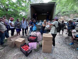 ENTREGA GOBIERNO MUNICIPAL DE PINAL DE AMOLES APOYOS ALIMENTARIOS A FAMILIAS DE EL TIMBRE DE GUADALUPE