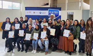 ÓSCAR PÉREZ MARTÍNEZ ENCABEZA ENTREGA DE CONSTANCIAS DE ICATEQ EN SAN ILDEFONSO TULTEPEC