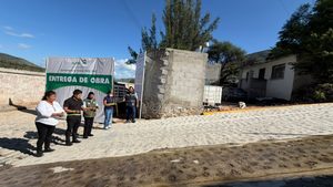 GOBIERNO DE TOLIMÁN ENTREGA OBRAS DE PAVIMENTACIÓN EN PANALES Y NOGALES