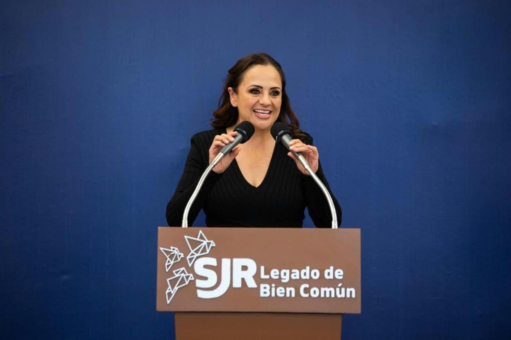 GALARDONAN A 17 MÉDICAS Y MÉDICOS CON EL “DISTINTIVO AL MÉRITO EN MEDICINA 2026” EN SAN JUAN DEL RÍO 3 IMG 20261022 WA0017