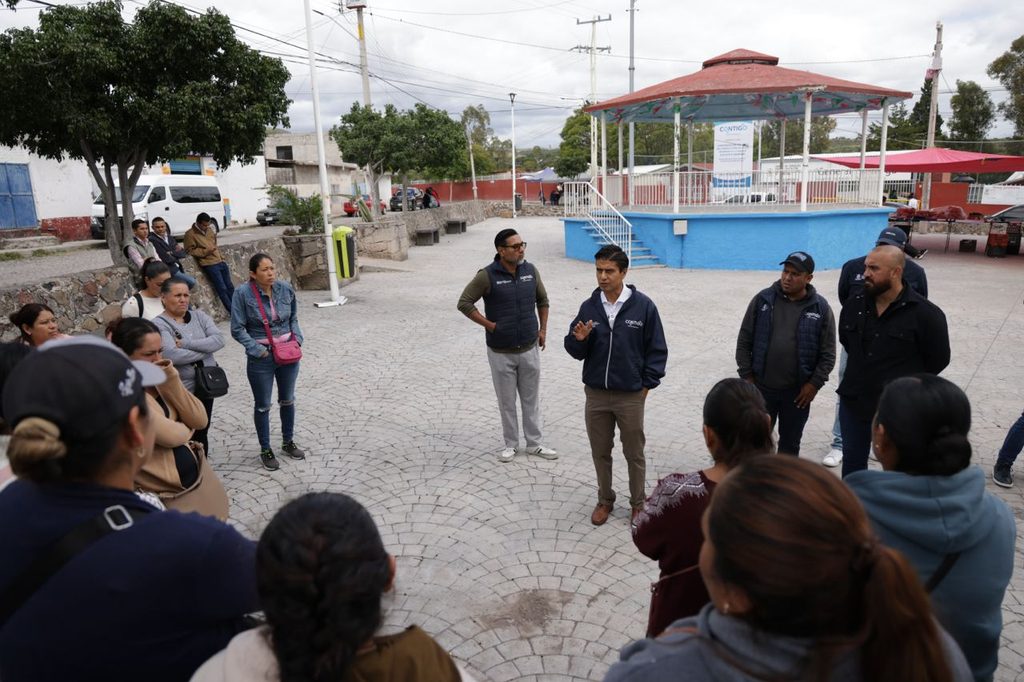 SEDESOQ ESCUCHA A PADRES DE FAMILIA PARA FORTALECER EL PROGRAMA DE TRANSPORTE ESCOLAR 2 IMG 20261022 WA0026