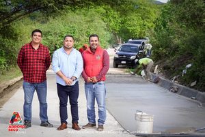 FERNANDO SÁNCHEZ GIL SUPERVISA AVANCES DE LA OBRA DE MEJORAMIENTO DE LA CALLE PRINCIPAL DE EL AGUACATE