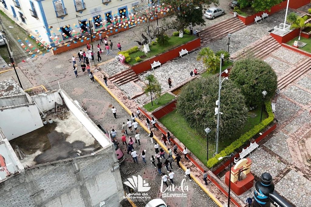 YUNI BENÍTEZ ENCABEZA LA CARRERA ROSA EN LANDA DE MATAMOROS PARA PROMOVER LA PREVENCIÓN DEL CÁNCER DE MAMA 3 IMG 20261024 WA0009