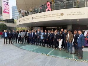 EL ING. IVÁN ZÁRATE EN COLABORACIÓN Y APRENDIZAJE CON EL SENADOR AGUSTÍN DORANTES EN EL SENADO DE LA REPÚBLICA