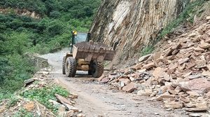 LIBERA CEI DERRUMBE EN CAMINO A LA REDONDA, SAN JOAQUÍN