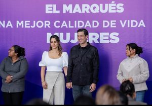 RODRIGO MONSALVO SE REÚNE CON MUJERES PARA ESCUCHAR SUS NECESIDADES