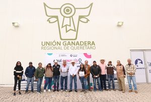 ENTREGA SEDEA SUPLEMENTO ALIMENTARIO A CUNICULTORES.
