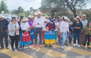 ÓSCAR PÉREZ MARTÍNEZ IMPULSA OBRAS QUE TRANSFORMAN LOS CAMINOS Y MEJORAN LA CALIDAD DE VIDA DE LAS FAMILIAS DE AMEALCO