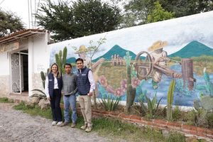 TITULAR DE SEDESOQ VISITA TALLERES ARTESANALES DE VILLA PROGRESO