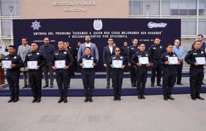 MUNICIPIO DE CORREGIDORA ENTREGA APOYOS DE VIVIENDA A POLICÍAS