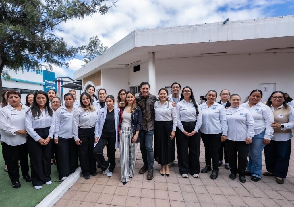 RODRIGO MONSALVO RECONOCE LA LABOR DEL PERSONAL DEL SMDIF EN FAVOR DE LAS FAMILIAS MARQUESINAS 2 Screenshot 20261021 135721