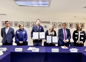 FIRMA USEBEQ CONVENIO PARA FORTALECER JUVENTUDES Y FAMILIAS EN ESCUELAS