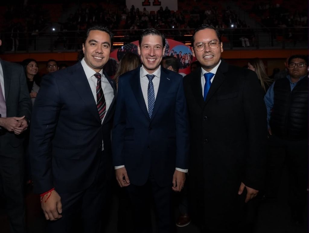 RODRIGO MONSALVO ASISTE A LOS 20 AÑOS DE LIDERAZGO DE LA UNIVERSIDAD ANÁHUAC QUERÉTARO 2 Screenshot 20261023 122402