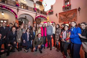 INAUGURA GOBERNADOR ALTAR DE MUERTOS DULCES RECUERDOS EN PALACIO DE LA CORREGIDORA